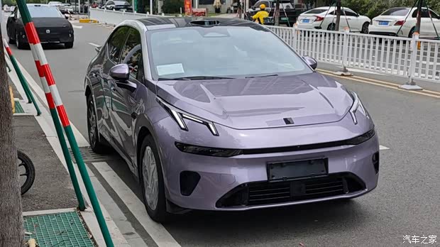 Lynk & Co 20 Spy Shots: 800V SiC + 6C Ultra Charging Redefines Compact EV SUV