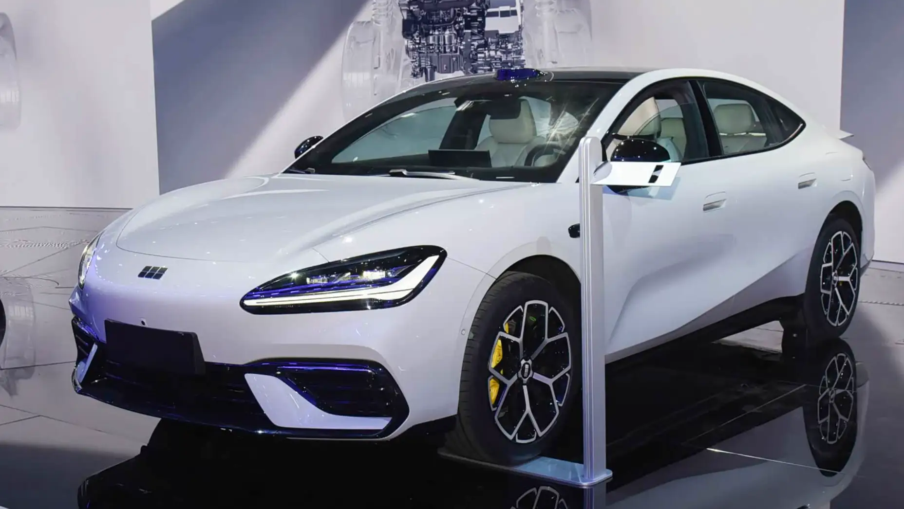 Geely Galaxy TT Officially Launched: Limited-Time Price from 129,900 Yuan, 800V Architecture