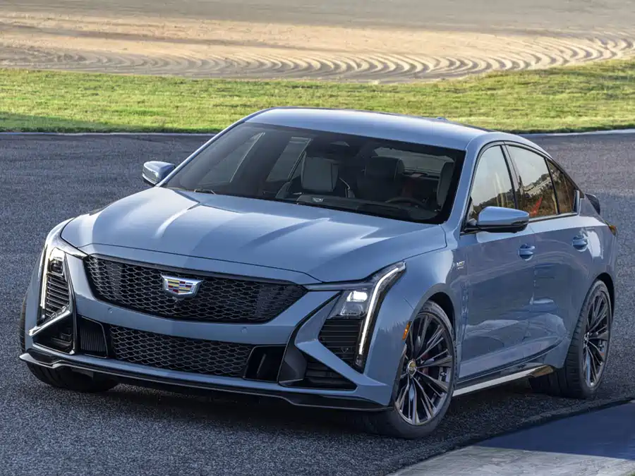 Cadillac CT5 получил несколько плохих оценок в краш-тестах IIHS
