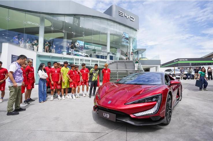 Chinese Automakers' Mid-Game Battle: Collective Overseas Expansion for Growth