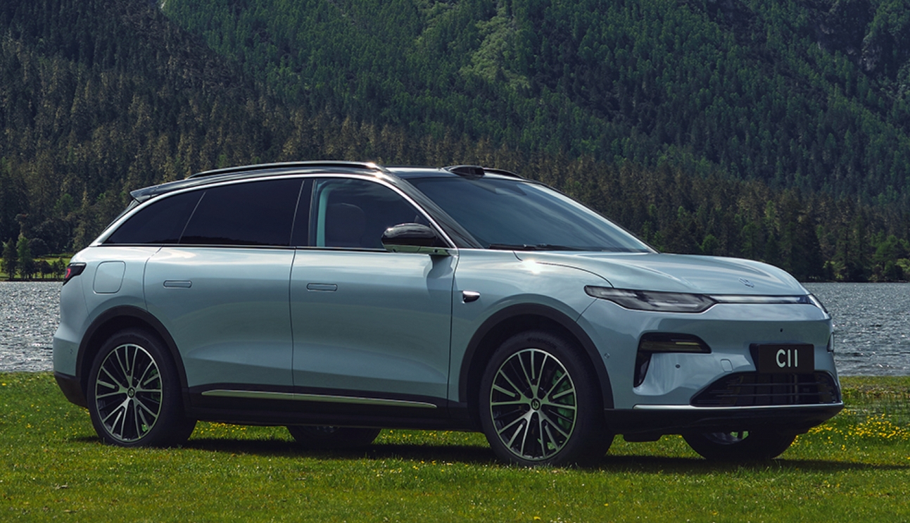 Leapmotor превысил 1,5 млн накопленных поставок, председатель Чжу продвигает полный цикл собственной разработки