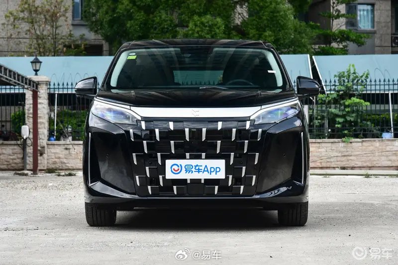 Linghui M9: BYD переосмысливает бизнес-MPV от 188 800 юаней
