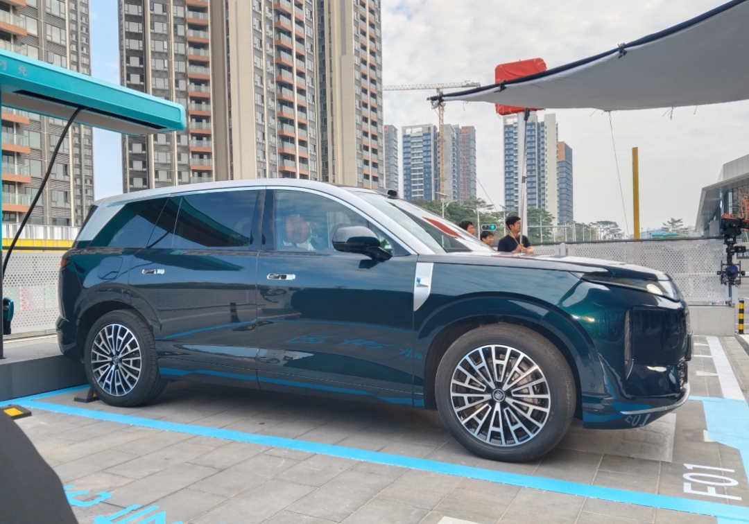 BYD лидирует с 433 тыс. авто в августе, Leapmotor впервые обогнал Tesla