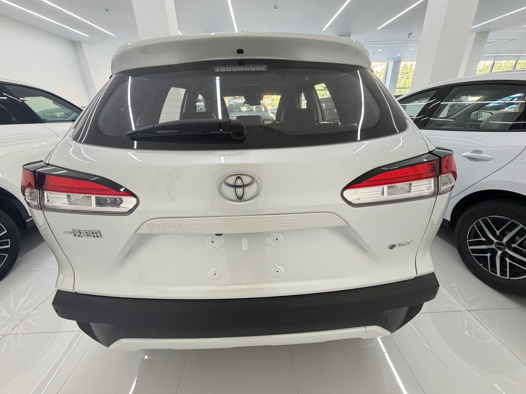 Toyota Corolla Cross 2025 HEV FWD ECVT NCM Battery, 5-seater