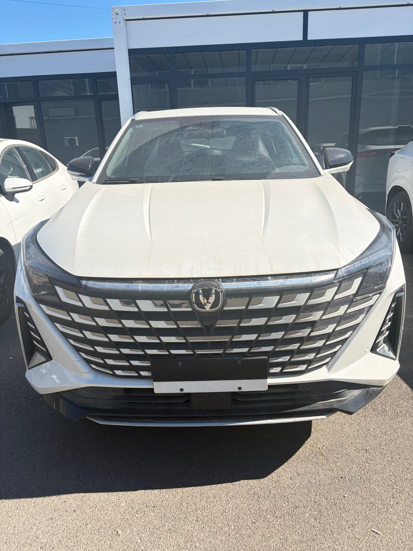 Changan UNI-Z 2025 PHEV FWD ECVT, 125km 18.4kWh LFP Battery, 5-seater V2