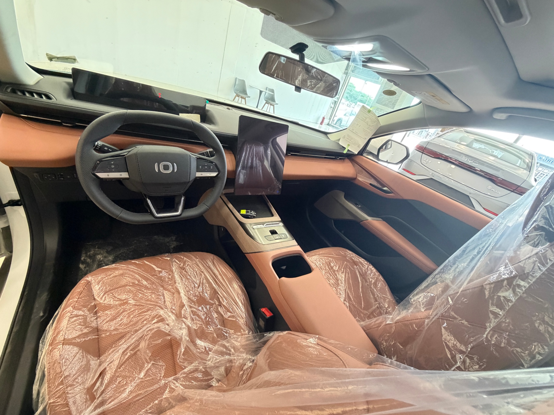 Changan NEVO A05 2025 PHEV FWD ECVT, 70km 9.07kWh NCM Battery, 5-seater V1