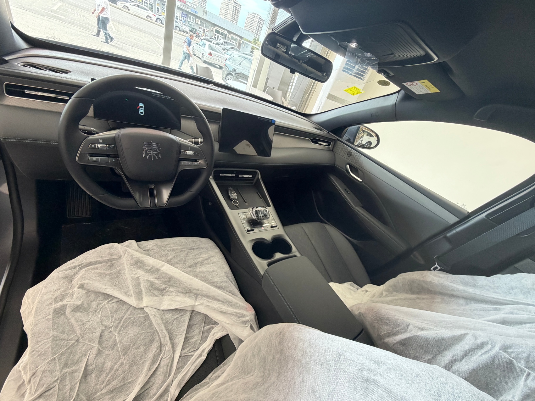 BYD Qin PLUS 2025 PHEV FWD ECVT, 128km 15.8kWh LFP Battery, 5-seater