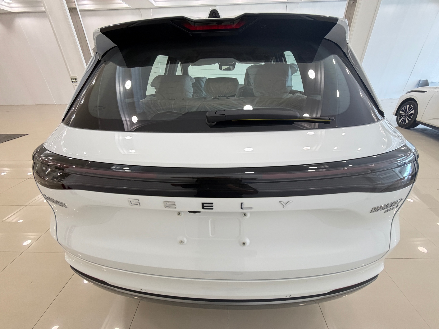 Geely Galaxy Starship 7 2025 PHEV FWD DHT, 120km 19.09kWh LFP Battery, 5-seater V2