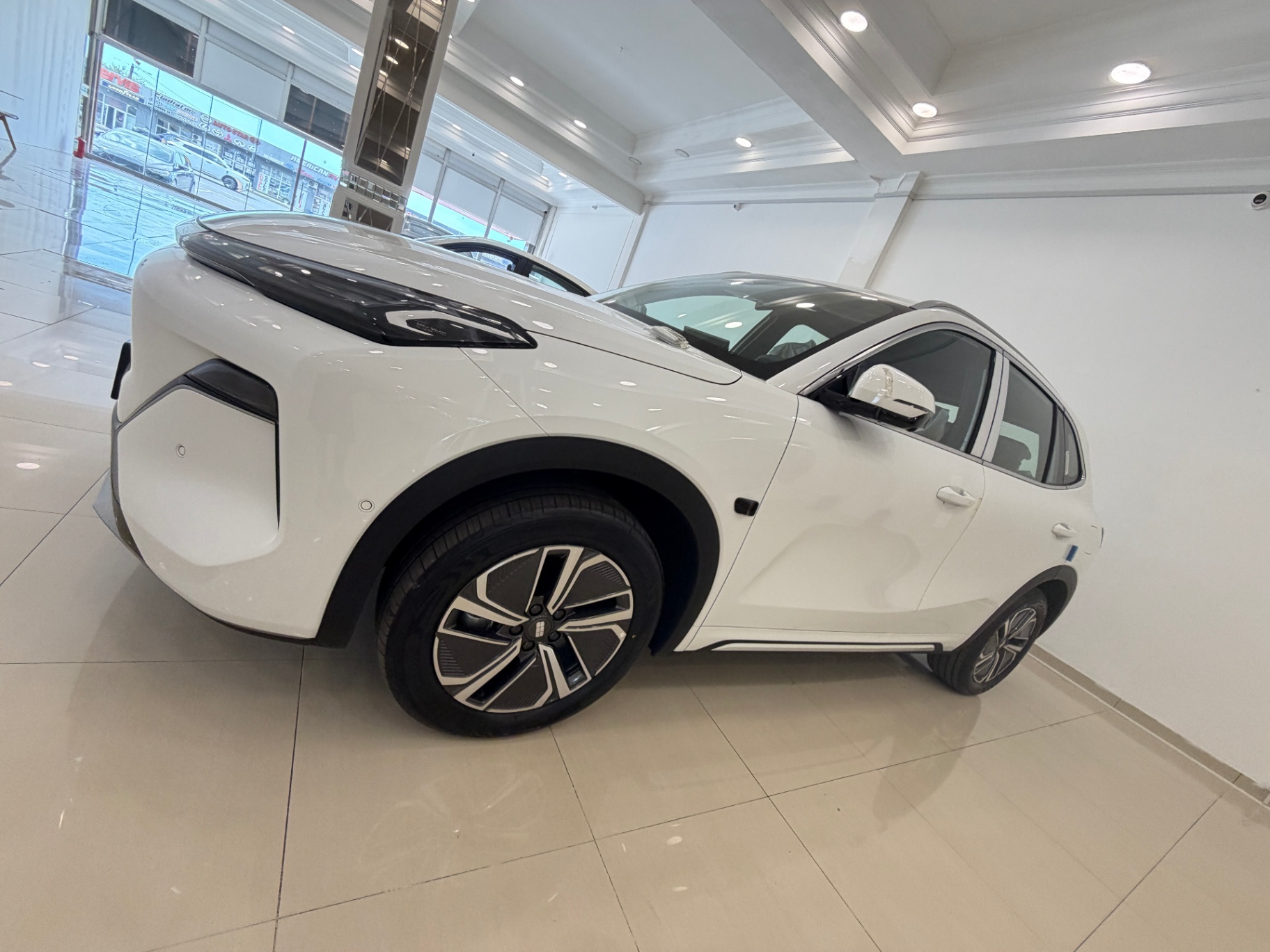 Geely Galaxy Starship 7 2025 PHEV FWD DHT, 120km 19.09kWh LFP Battery, 5-seater V2