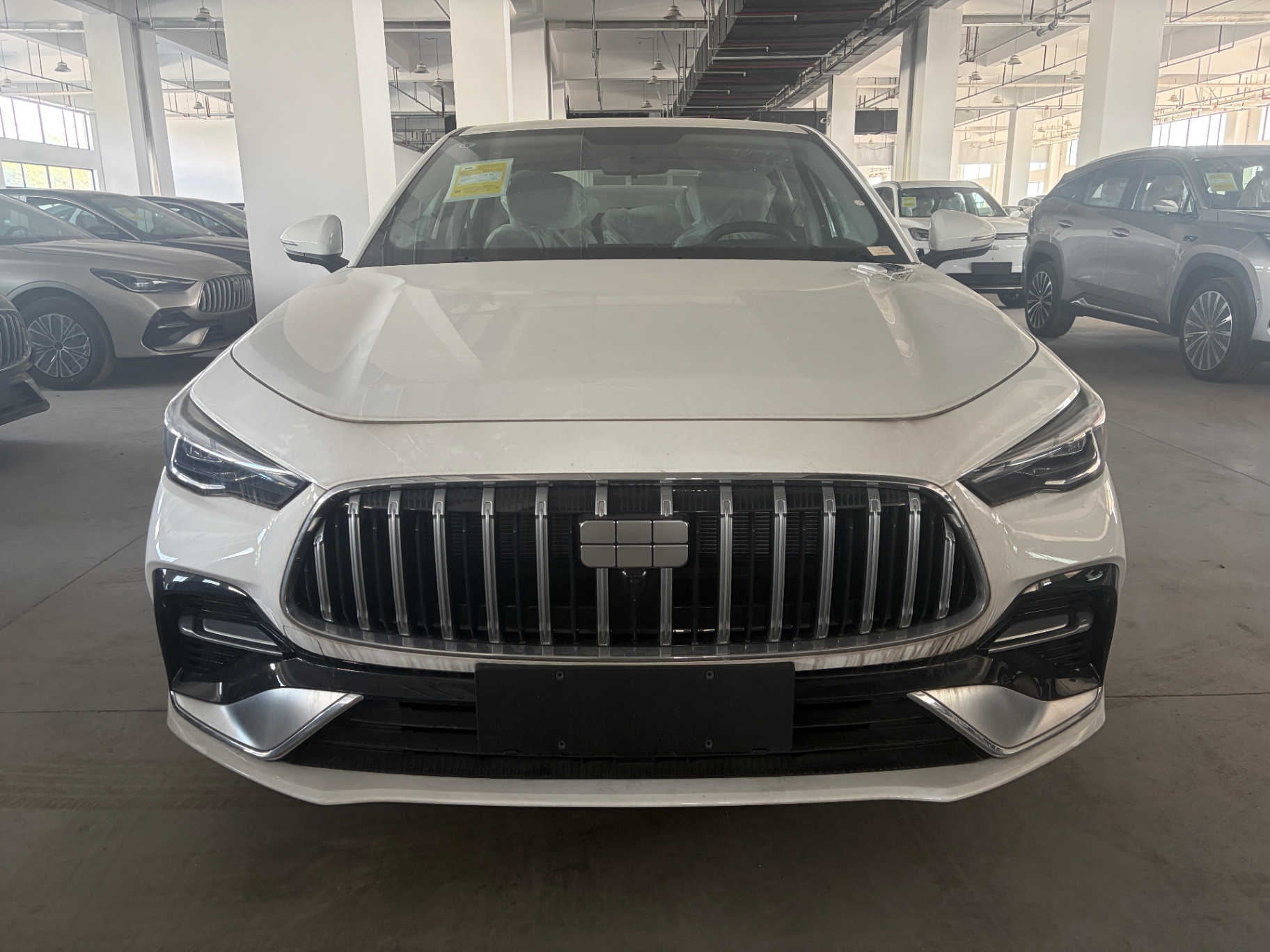Geely Galaxy Xingyao 6 2025 PHEV FWD DHT, 125km 17kWh LFP Battery, 5-seater V2