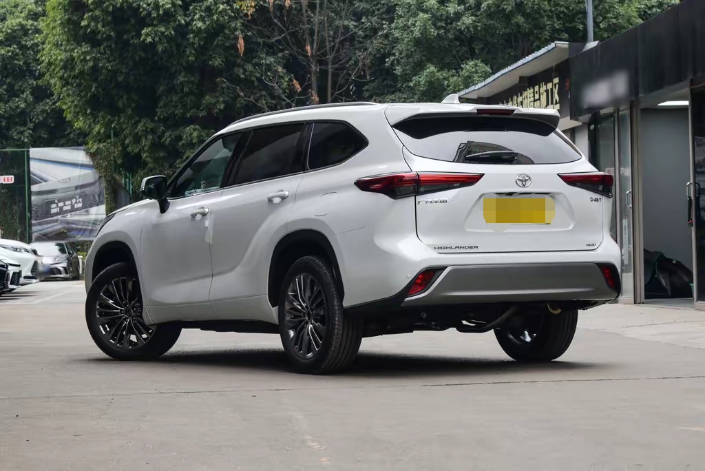 Toyota Highlander 2026 Petrol 4WD AMT 7-seater V2