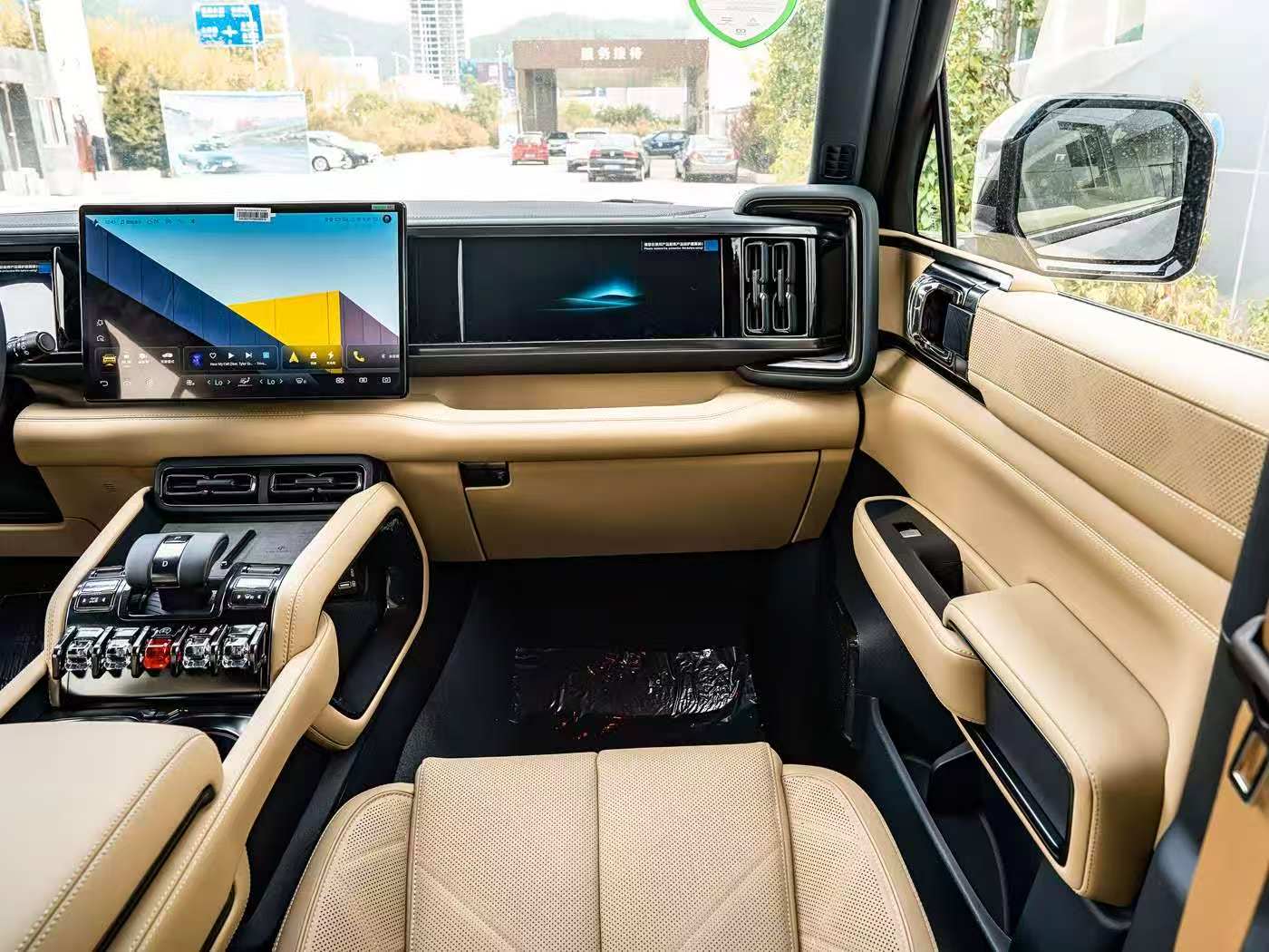 Fang Cheng Bao Leopard 5 2023 PHEV 4WD ECVT, 125km 31.8kWh LFP Battery, 5-seater V2