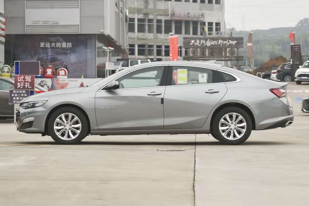 Chevrolet Malibu XL 2023 Petrol FWD AMT 5-seater V1