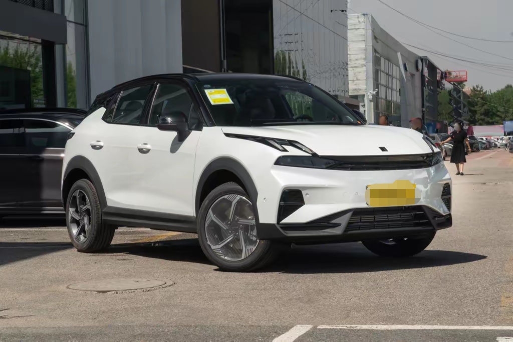 LYNK & CO 06 2026 Petrol FWD DCT 5-seater V2