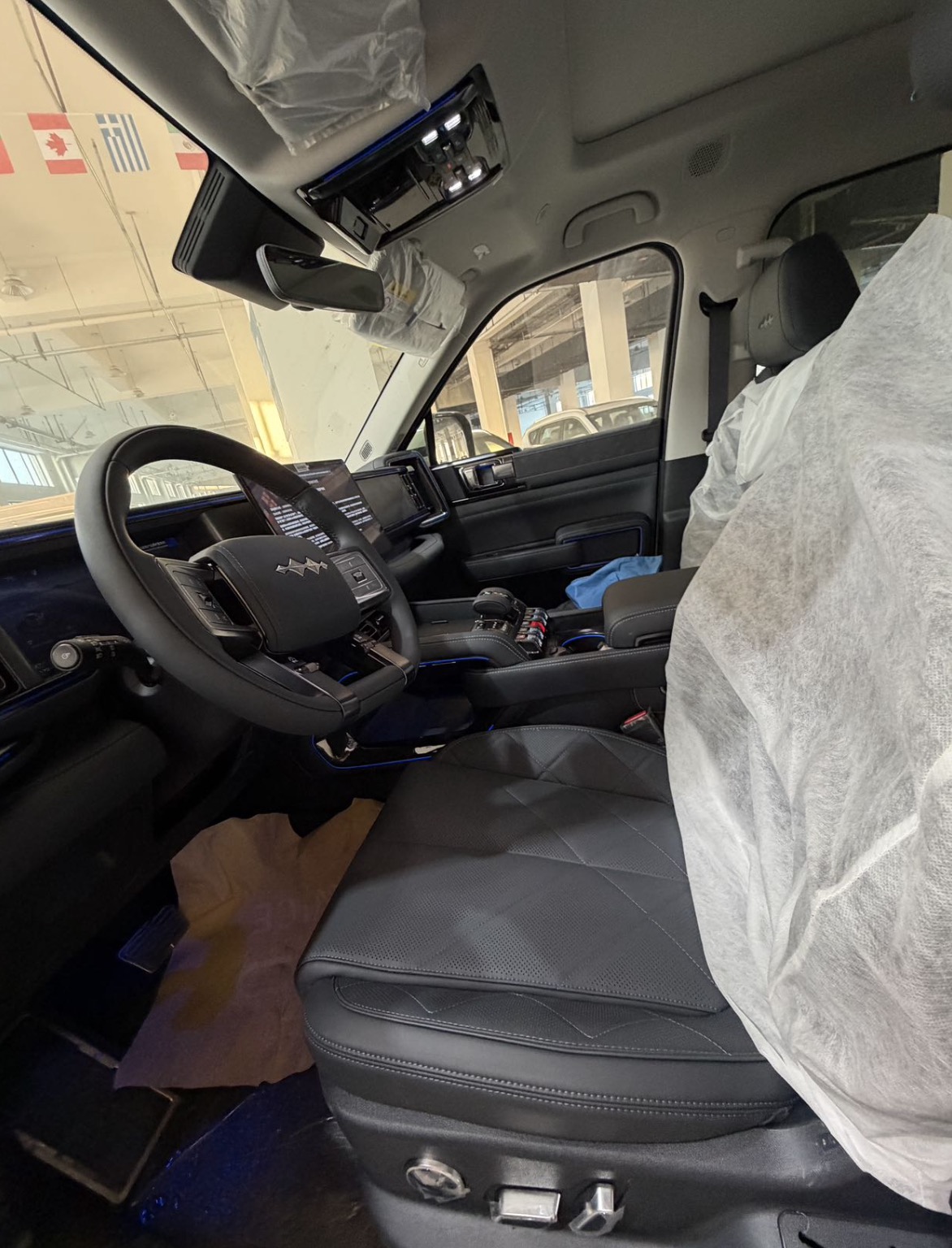 Fang Cheng Bao Leopard 5 2025 PHEV 4WD ECVT, 125km 31.8kWh LFP Battery, 5-seater V3