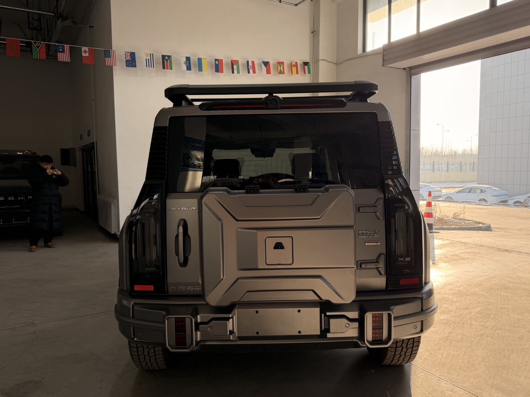 Jetour Traveler 2024 Petrol 4WD DCT 5-seater V5