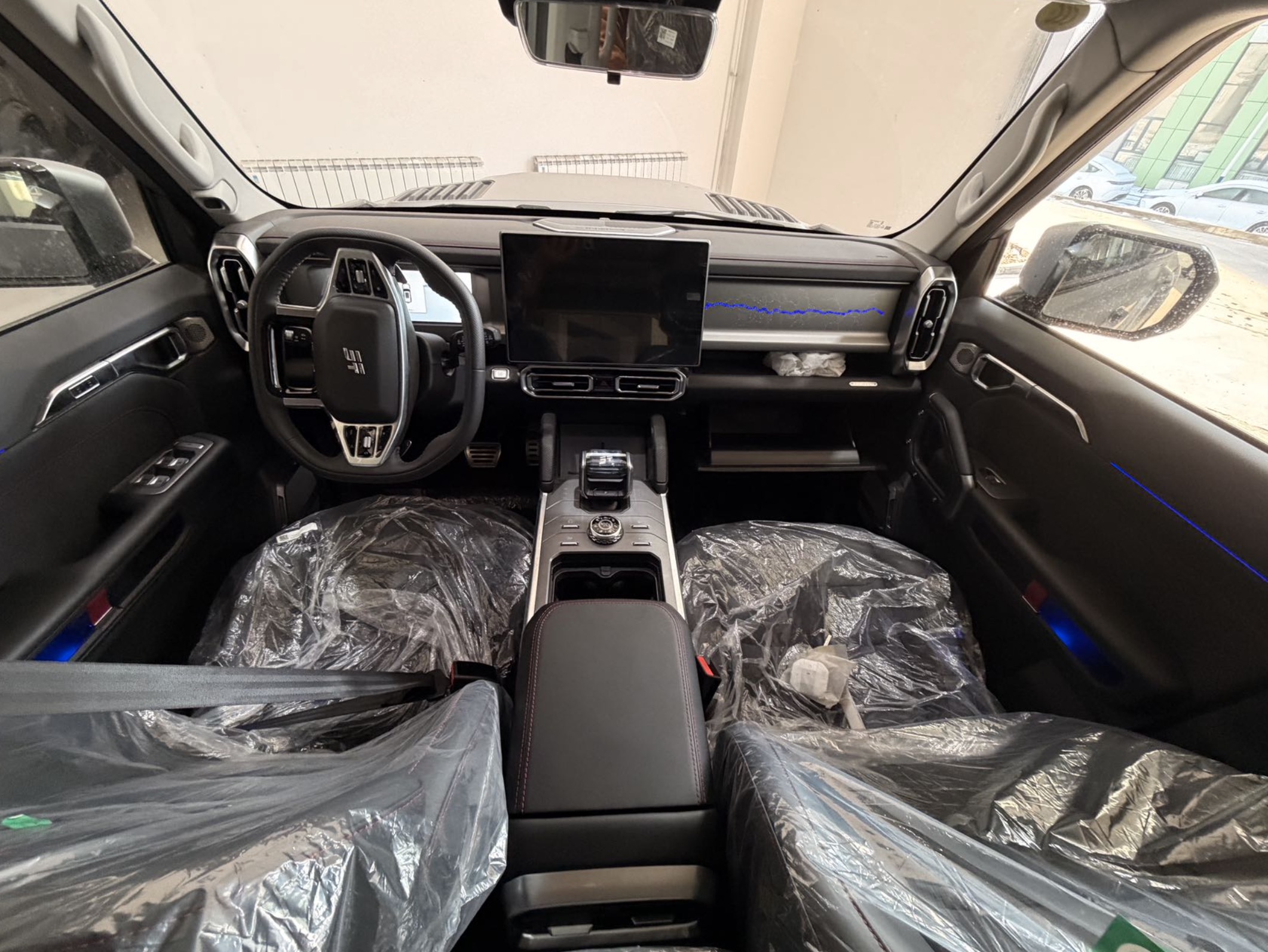 Jetour Traveler 2024 Petrol 4WD DCT 5-seater V5