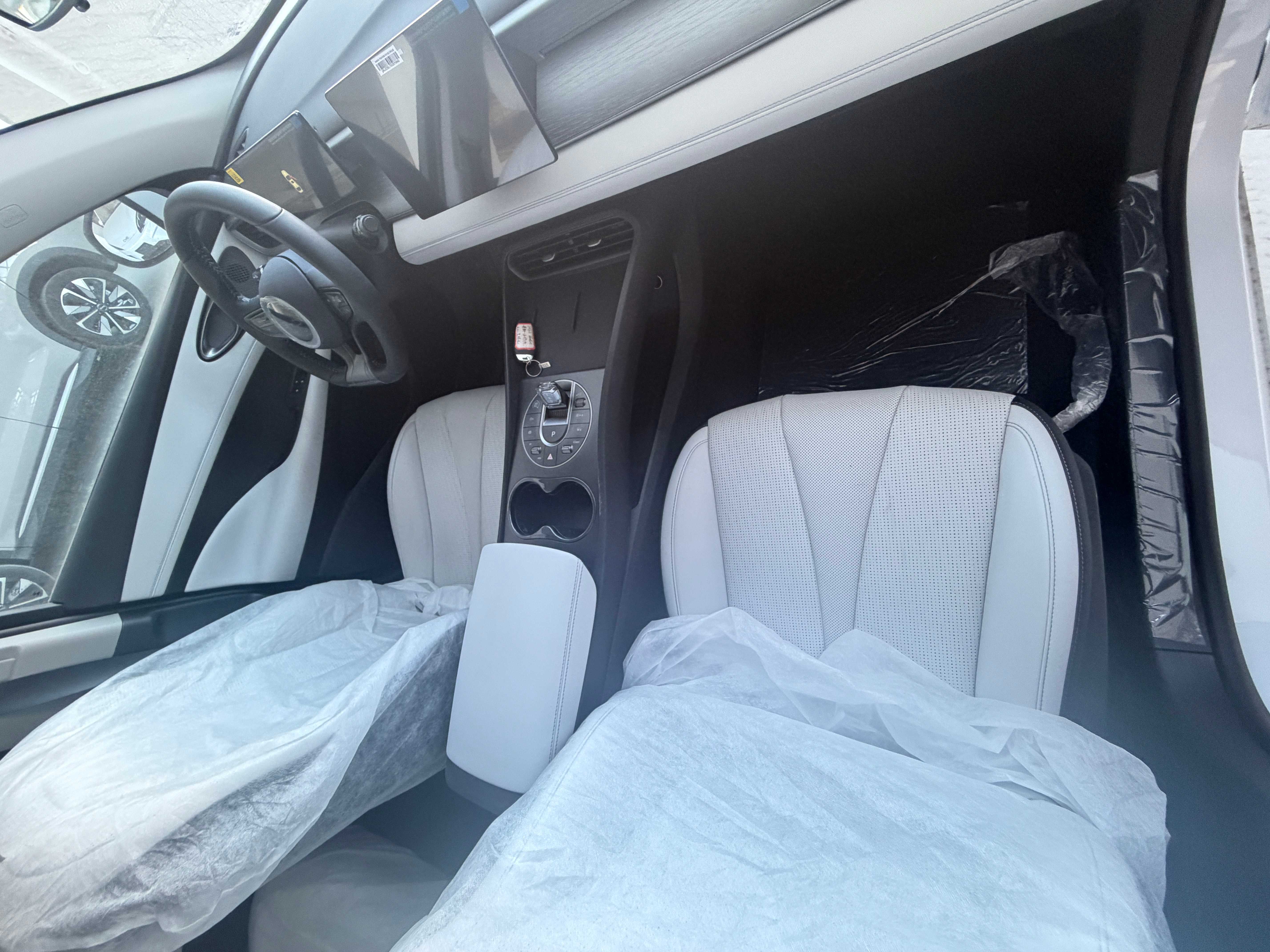 BYD Seal 05 DM-i 2025 PHEV FWD ECVT, 55km 7.68kWh LFP Battery, 5-seater V2